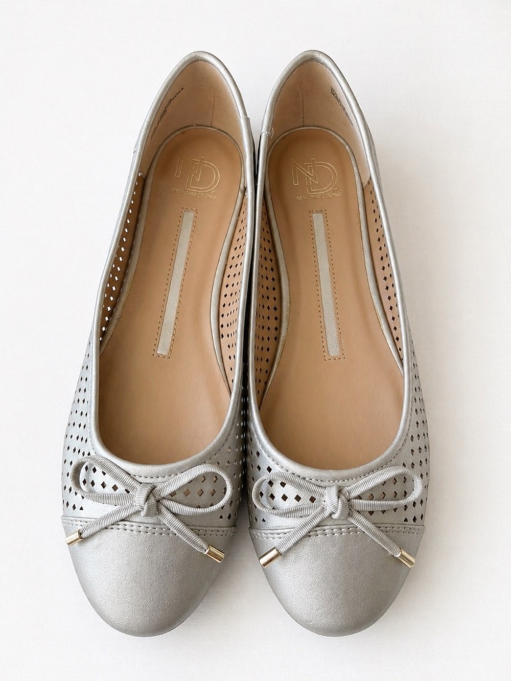 New Directions Melrose Ballet Flats Perforated Bow Taupe Size 10